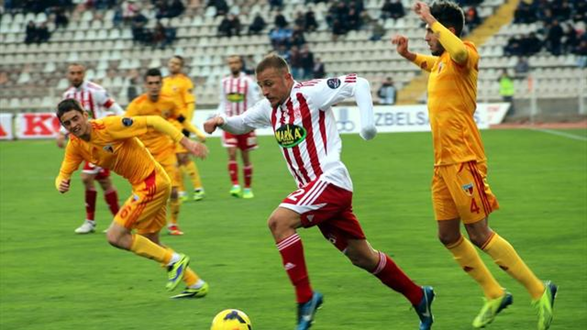 Sivasspor - Kayserispor: 3-0 / Sivasspor Üçledi!