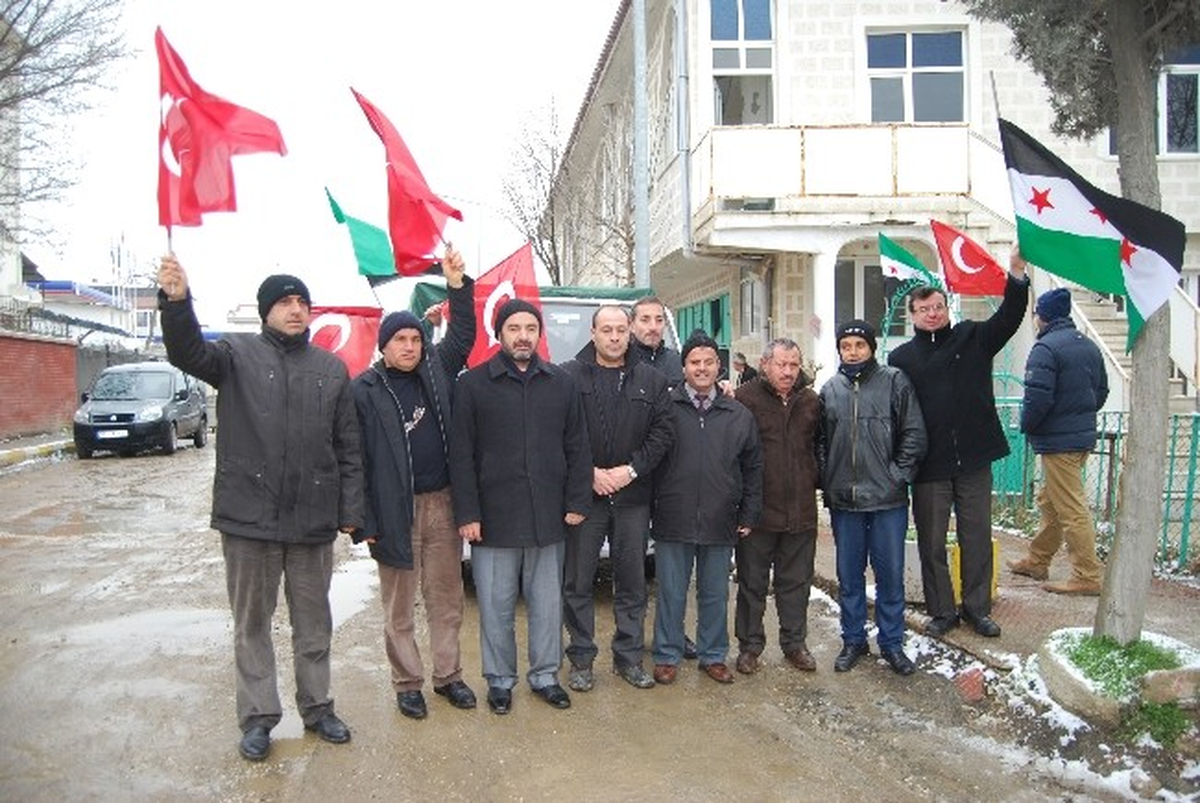 115 Din Görevlisi, Topladıkları Paralarla Suriye\'ye Battaniye Gönderdi