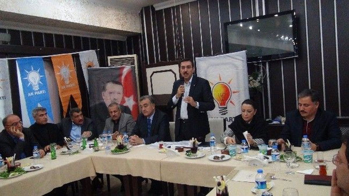 AK Parti\'den Gazeteciler Cemiyetine Ziyaret