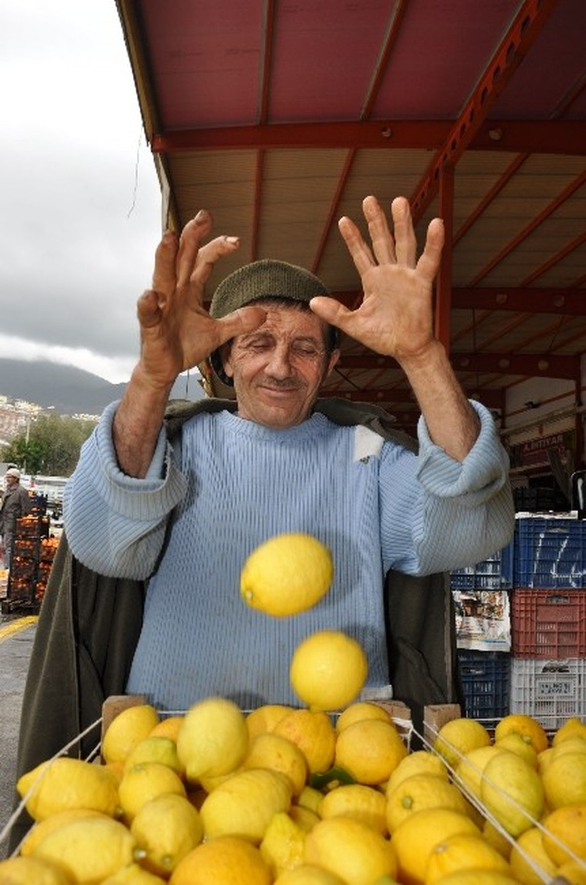 Alanya\'da Nakliyeciler Kontak Kapattı
