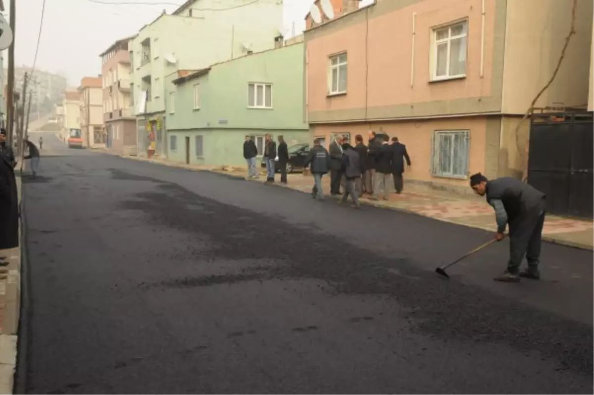 Asfaltlama Çalışmaları Tüm Hızıyla Devam Ediyor