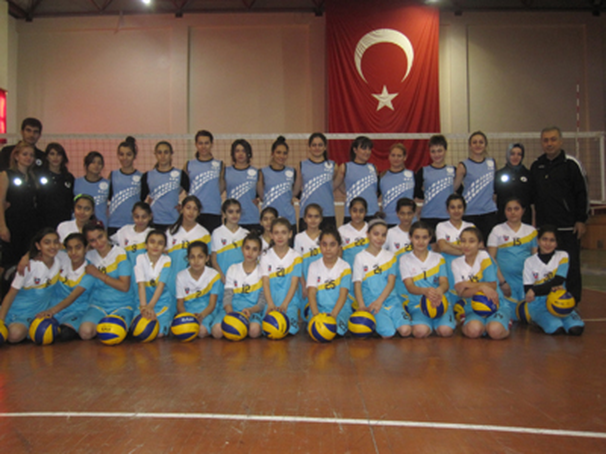 D.Ü\'den "Spor Yoluyla Sosyal Uyum Projesi"ne Katkı