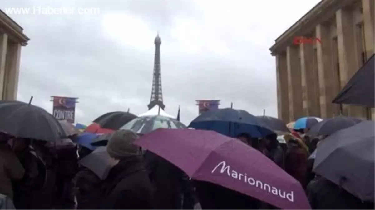 Ermeniler\'den Paris\'te Türkiye Protestosu