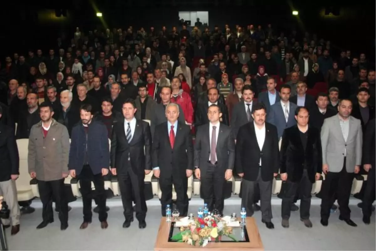 Erzincan\'da "Birlik Zamanı" Konferansı Düzenlendi
