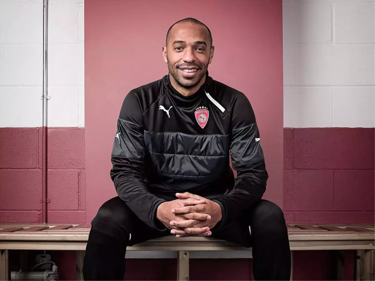 Henry: Mesut ve Wenger Arsenal\'i Zafere Taşıyabilir