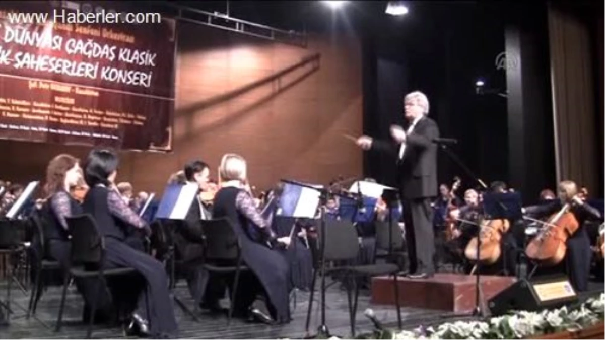Kazak Senfoni Orkestrası Bursa\'da Konser Verdi