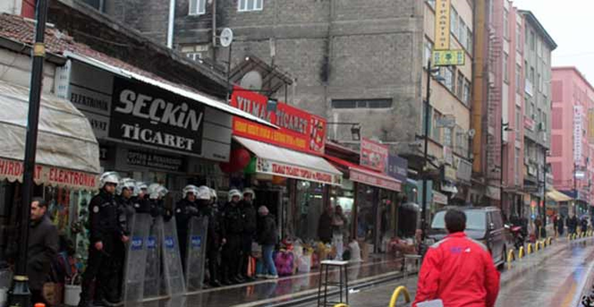 Malatya\'da Ülkücüler BDP İl Binasına Yürümek İstedi