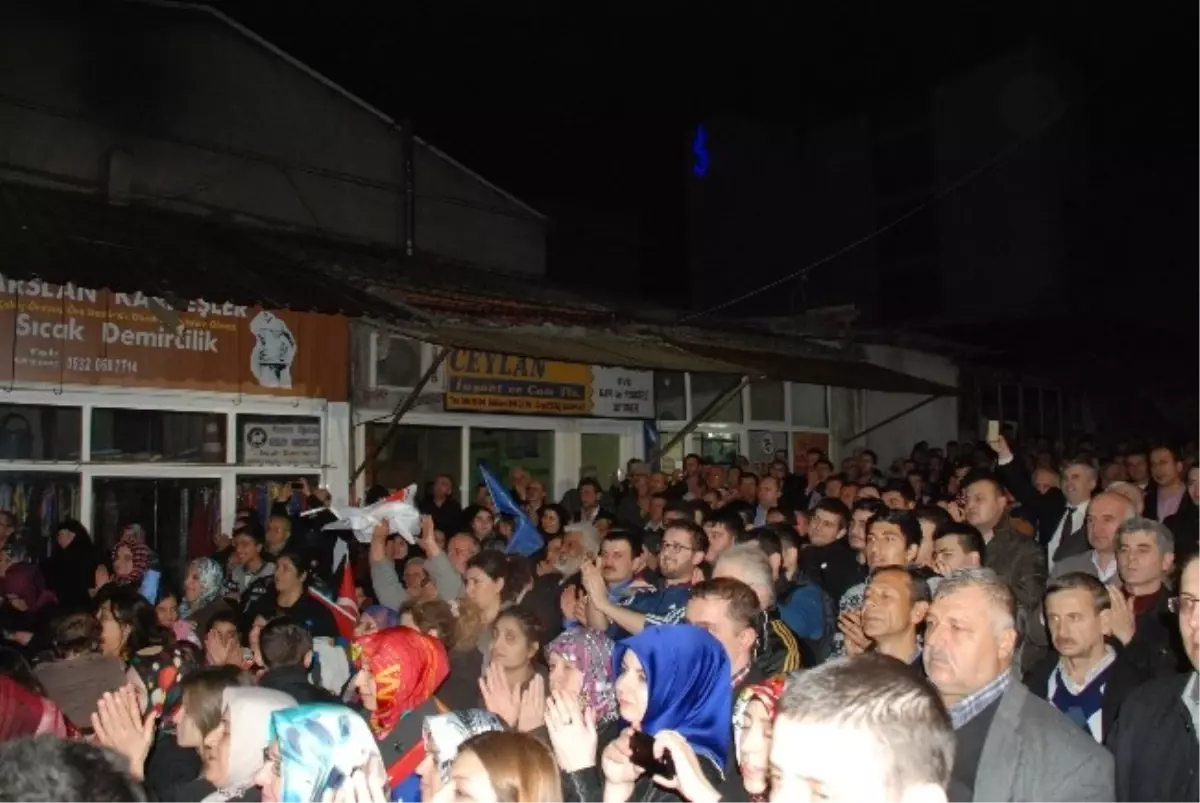 Mehmet Özkan\'a Miting Gibi Karşılama