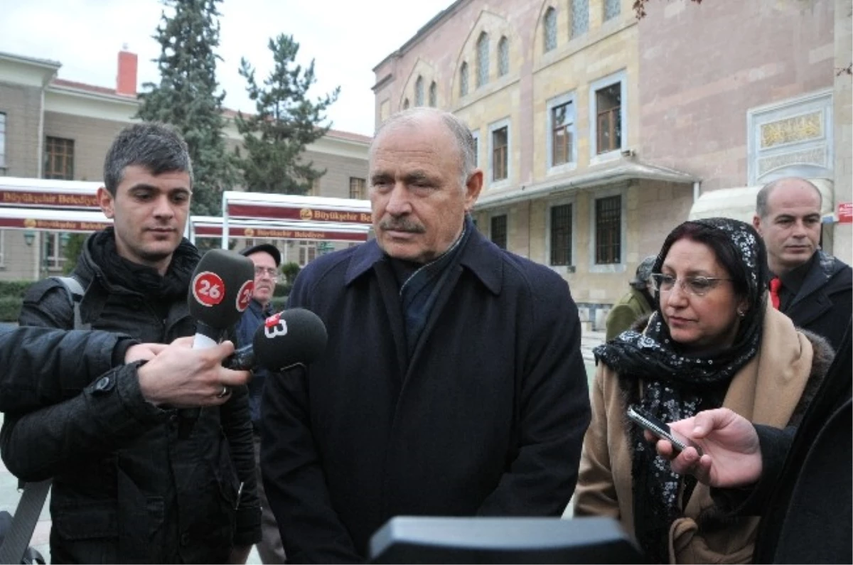 MHP\'li Akyıldız İçin Eskişehir\'de Gıyabi Cenaze Namazı Kılındı