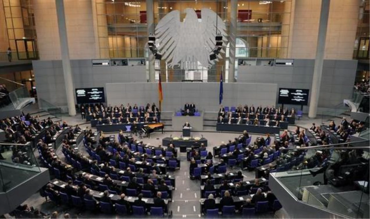 Nazi Kurbanları Federal Almanya Meclisinde Anıldı
