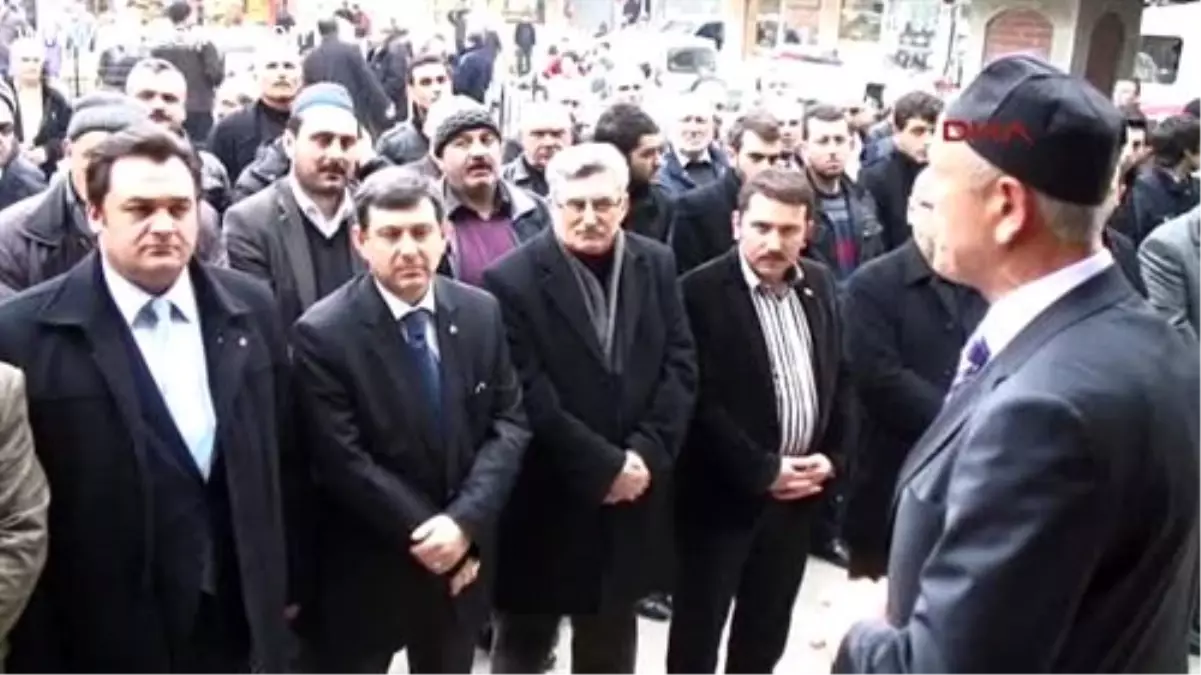 Rize\'de MHP\'nin Gıyabi Cenaze Namazında İmam Krizi