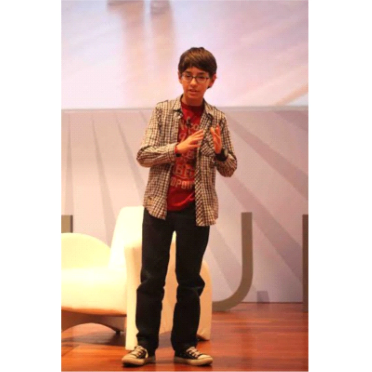 13 Yaşındaki Yazılımcı Girişimcilik Zirvesi\'nin İlgi Odağı Oldu