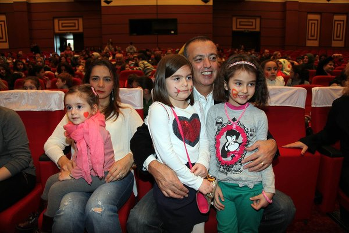 Ataşehirli Çocuklar, Tatilin Keyfini Tiyatro ile Çıkarıyor