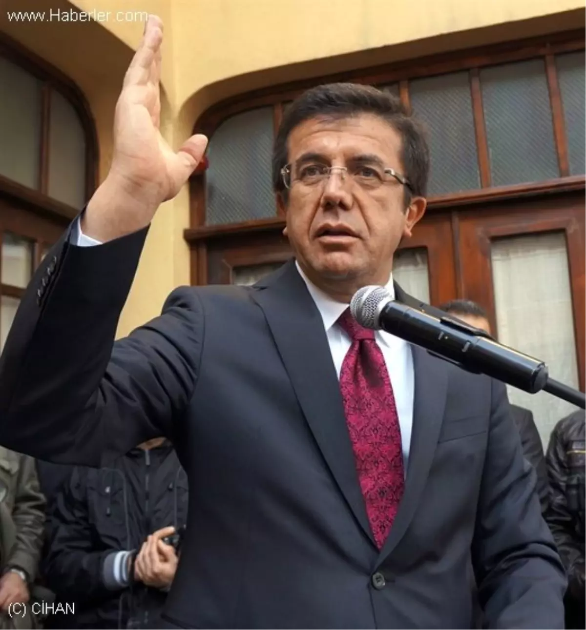 Bakan Zeybekci: "Her Şey Spekülatifti, Merkez Bankası Gerekli Şeyleri Yapacaktır"