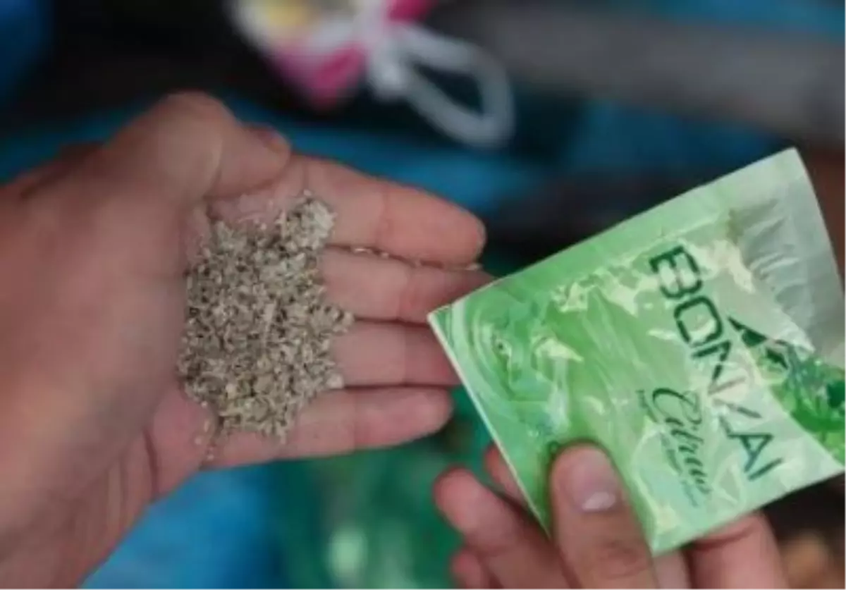 Eskişehir\'de Sahte Para ve Uyuşturucu Ele Geçirildi