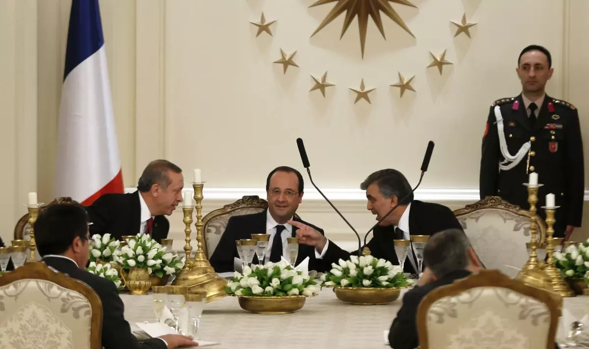 Gül\'den Hollande Onuruna Yemek