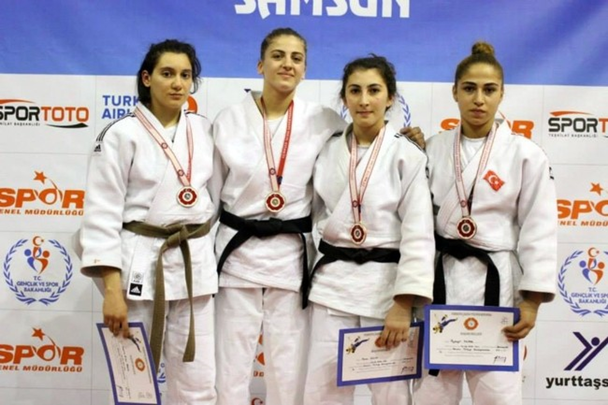 İhlas Koleji Öğrencisi Türkiye 3.\'sü Oldu