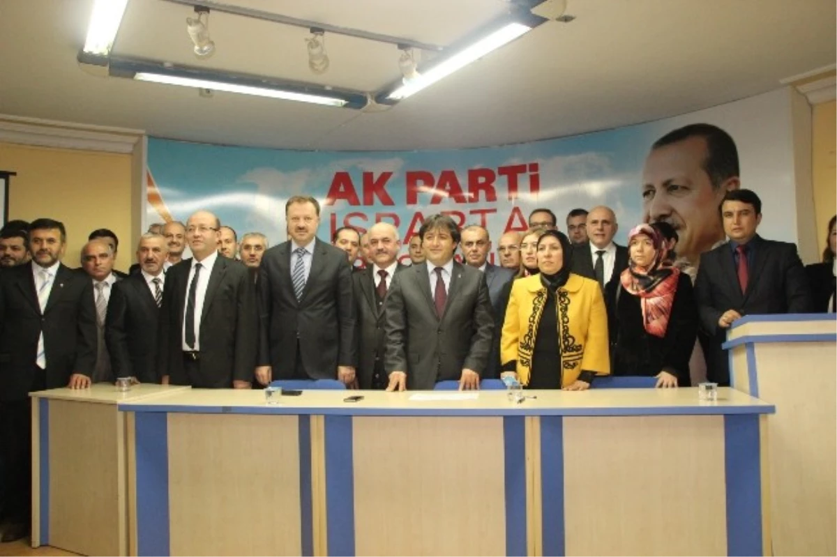 Isparta AK Parti\'de Yeni Yönetim