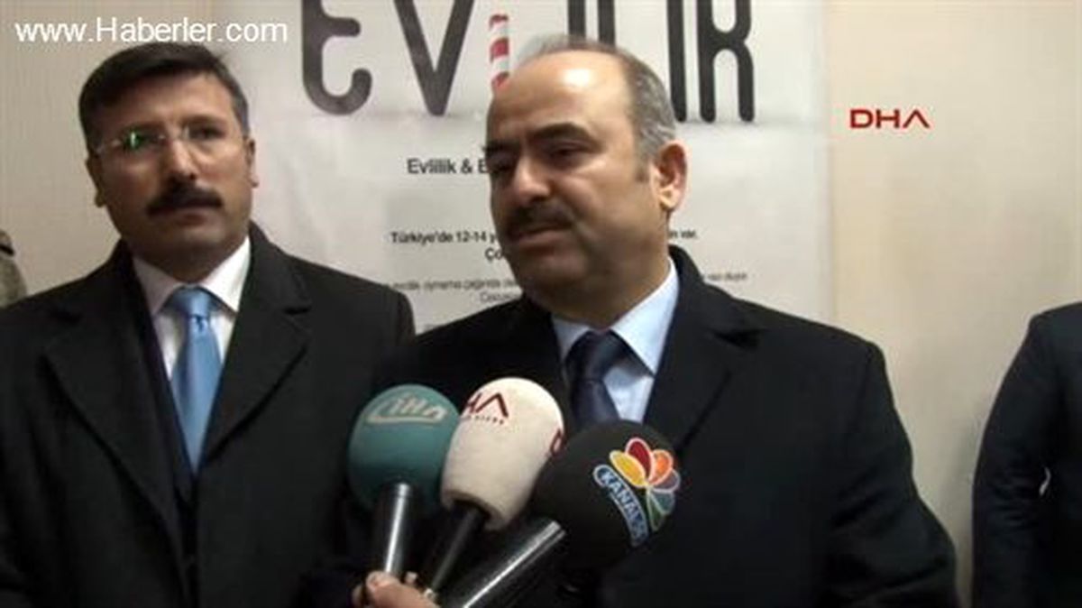 Pervari\'de, \'Erken Yaşta Evlilikler ve Çocuk İstismarı\' Paneli
