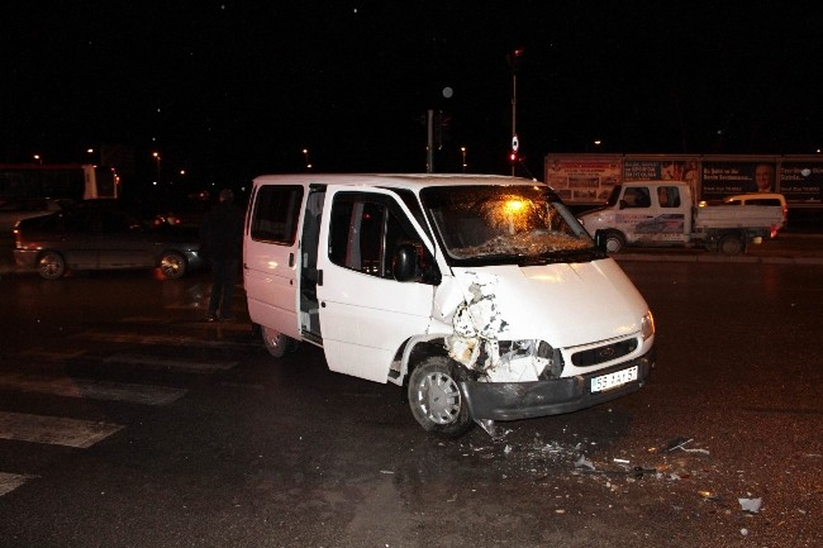 Samsun\'da Trafik Kazası: 1 Yaralı