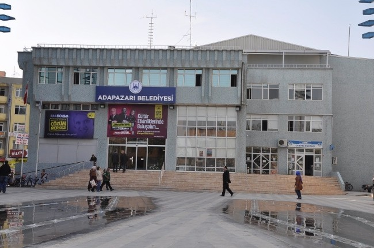 Adapazarı\'nda Son 2 Yılda 2 Bin 193 İş Yerine İşyeri Açma ve Çalıştırma Ruhsatı Verildi