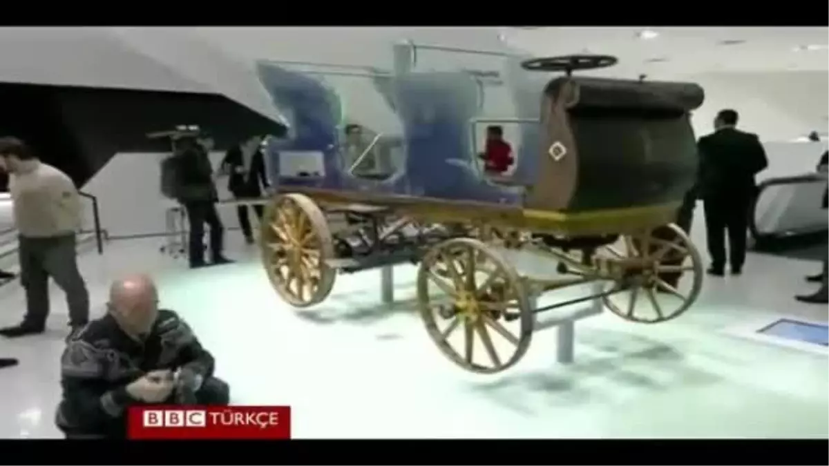 1898 Model Elektrikli Porsche Ağırda Tutuluyor