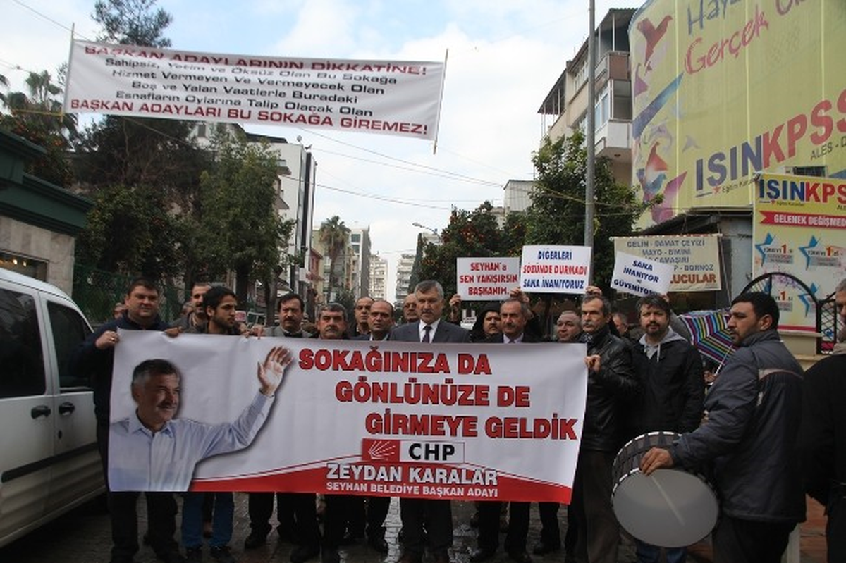 Başkan Adayı O Sokağa Davul Zurnayla Girdi