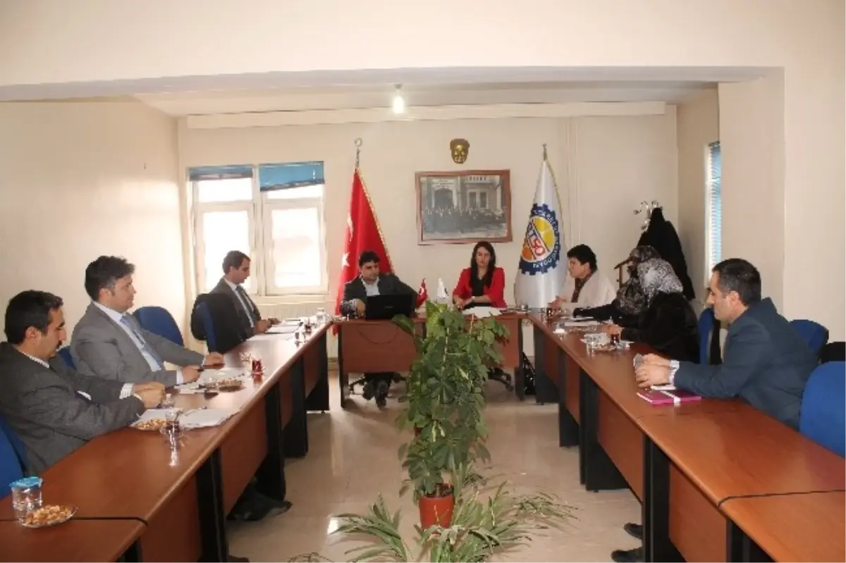 Bingöl\'de Kadın Akademisi Projesi