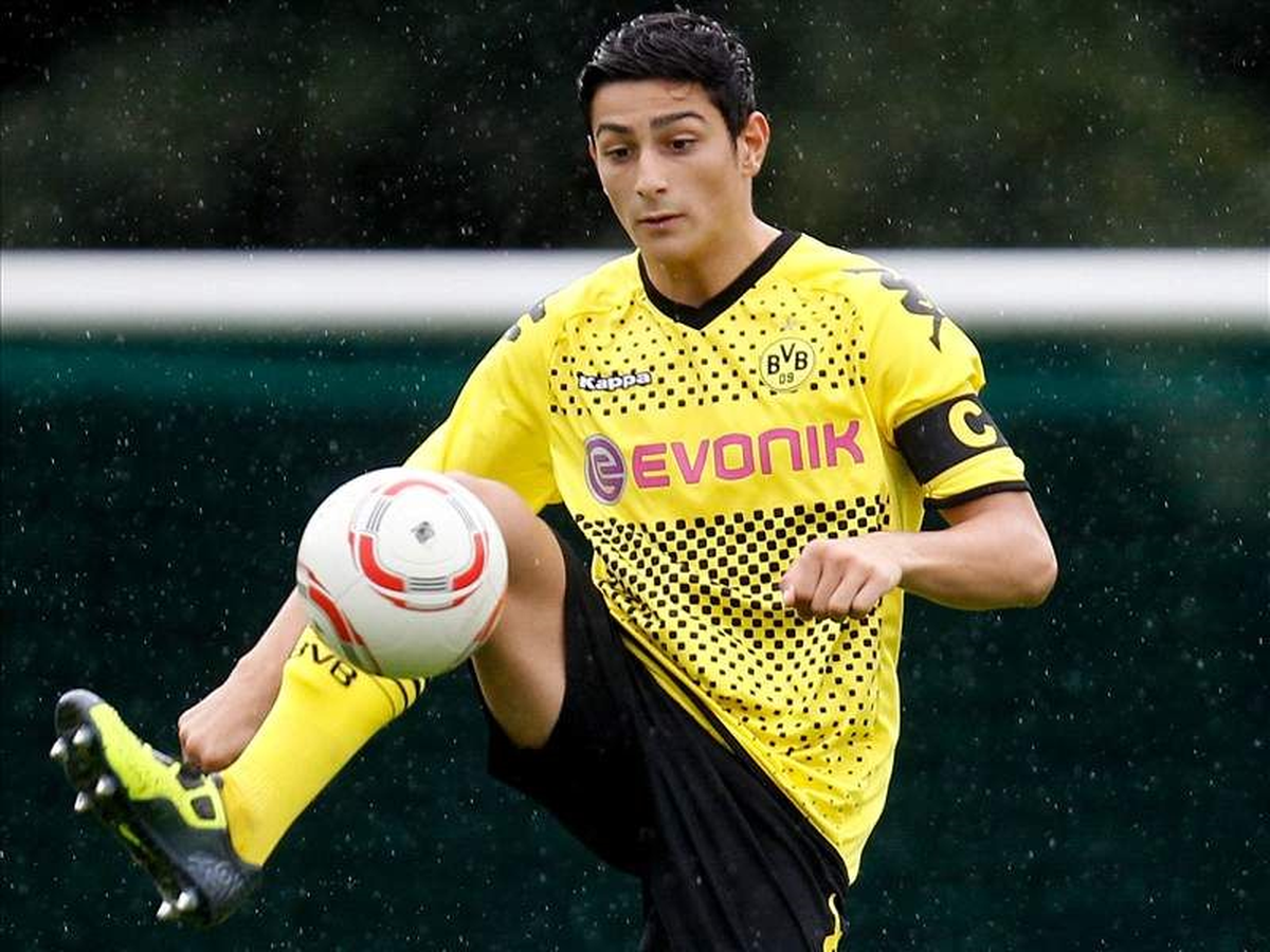Galatasaray, Koray Günter ve Lucas Ontivero Transferlerini Borsaya Bildirdi