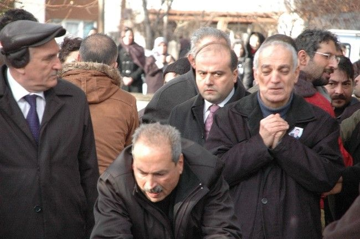 Gazeteci Rujhat Avşar Toprağa Verildi