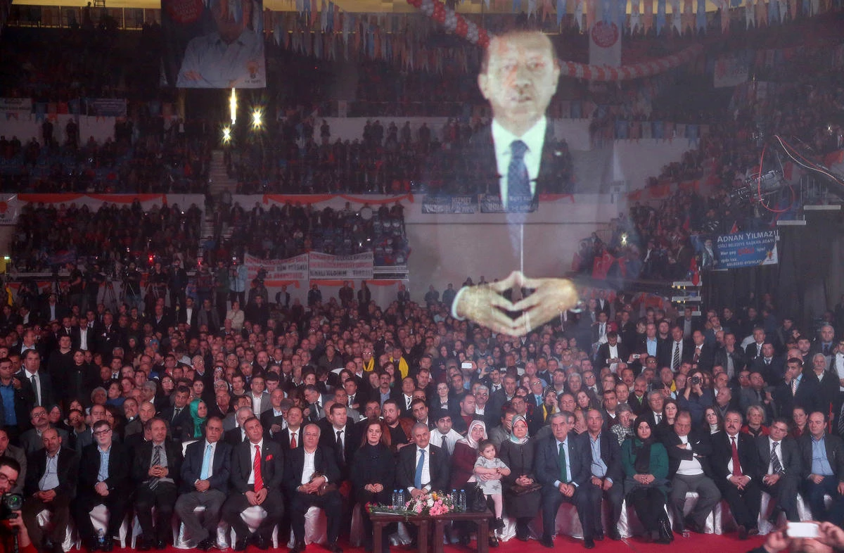 Guardian: O Bir Hayalet mi? Hayır, Türkiye\'nin Başbakanı