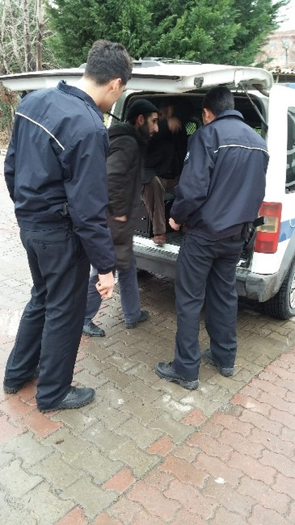 Hasta Yakınları Doktoru Darp Etti İddiası