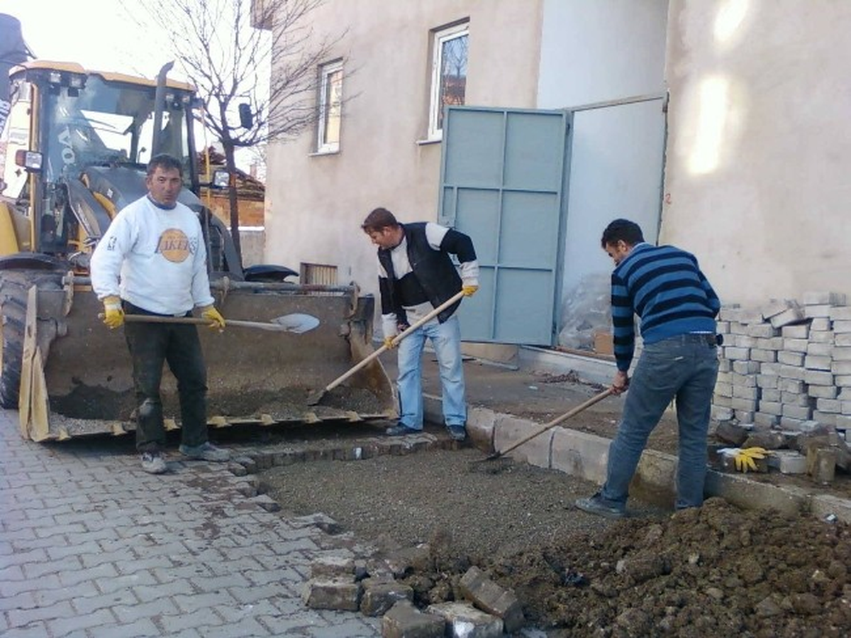 Hisarcık Belediyesi Bozuk Olan Yollarda Onarım Çalışmalarına Başladı