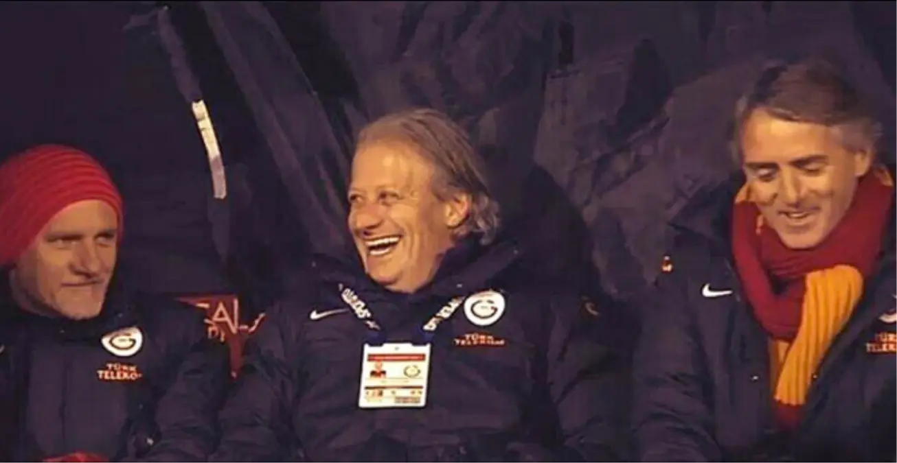 Mancini ve Tugay, Sabri\'nin Golünden Sonra Gülümsedi