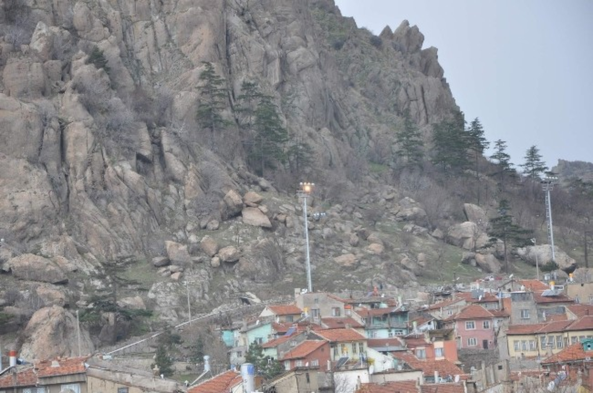 Tarihi Karahisar Kalesinin Aydınlatılmasında Sona Gelindi