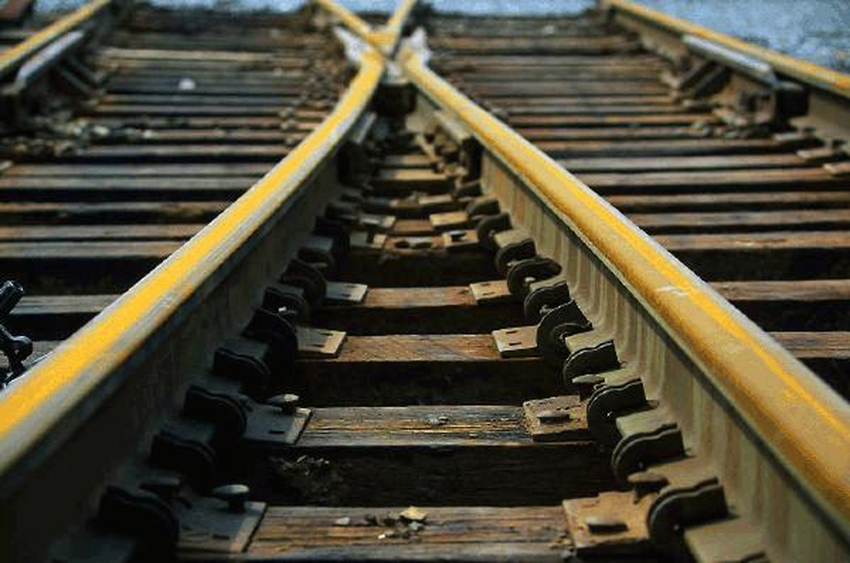 Adana\'da Yük Treni Raydan Çıktı!