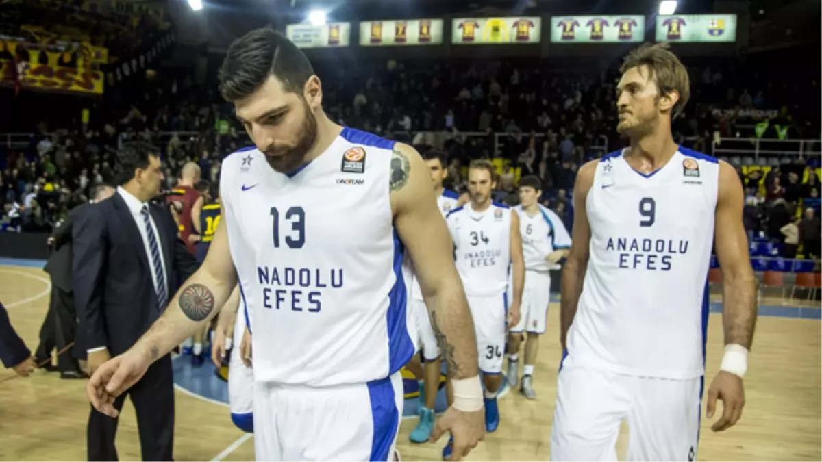 Anadolu Efes, İspanya\'da Galibiyet Peşinde