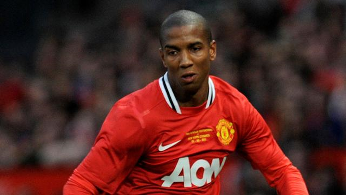 Ashley Young\'ın Ehliyetine El Konuldu