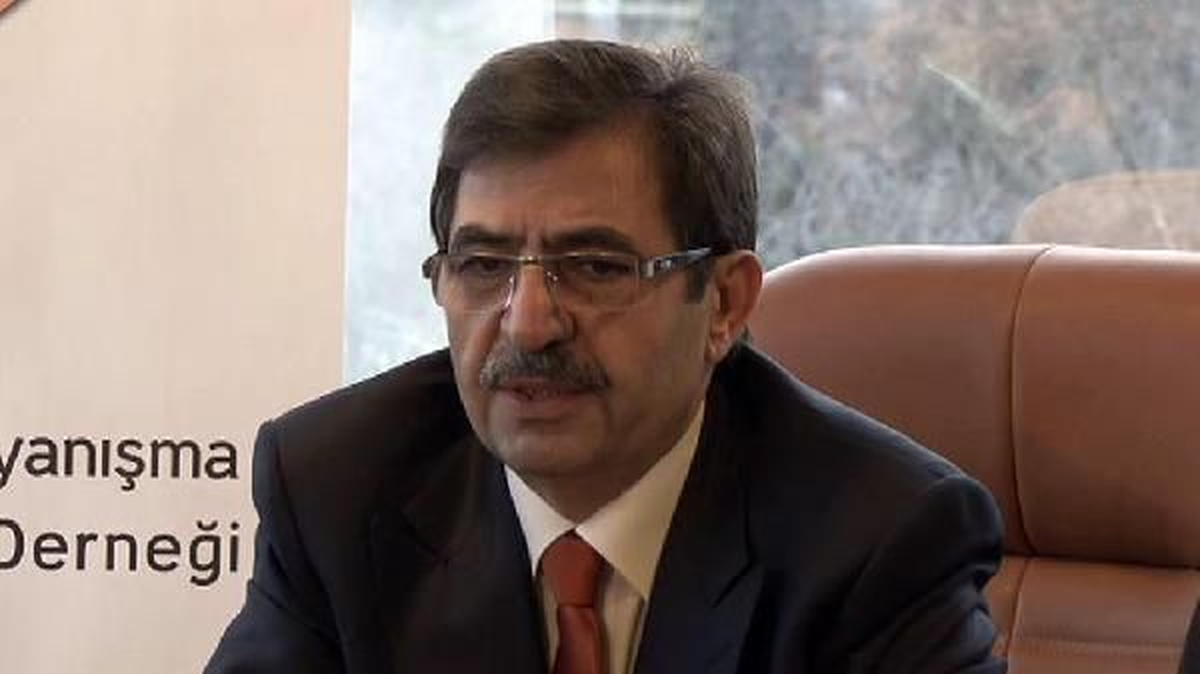 Bakan Güllüce, Mimarlar Birliğinin Toplantısına Katıldı
