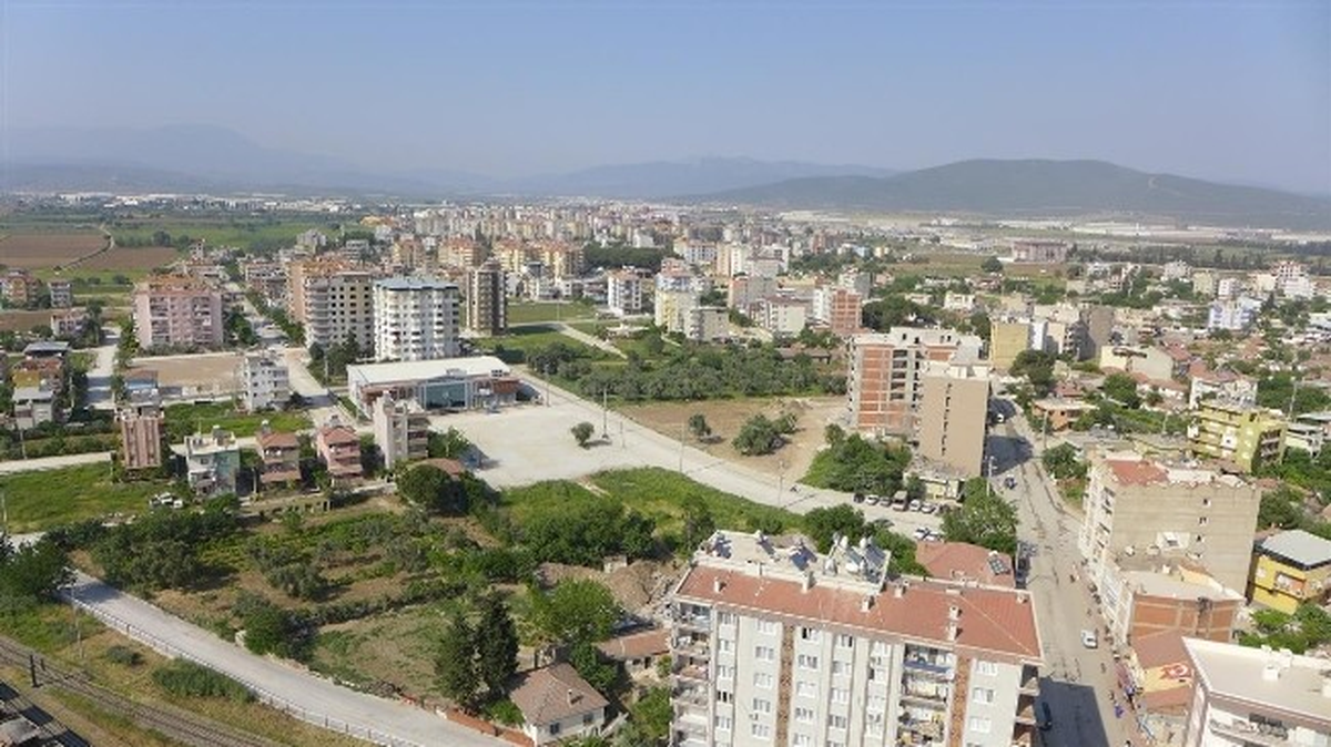 Bir Yılda Torbalı\'nın Nüfusu 10 Bin Kişi Arttı: 144 Bin 293