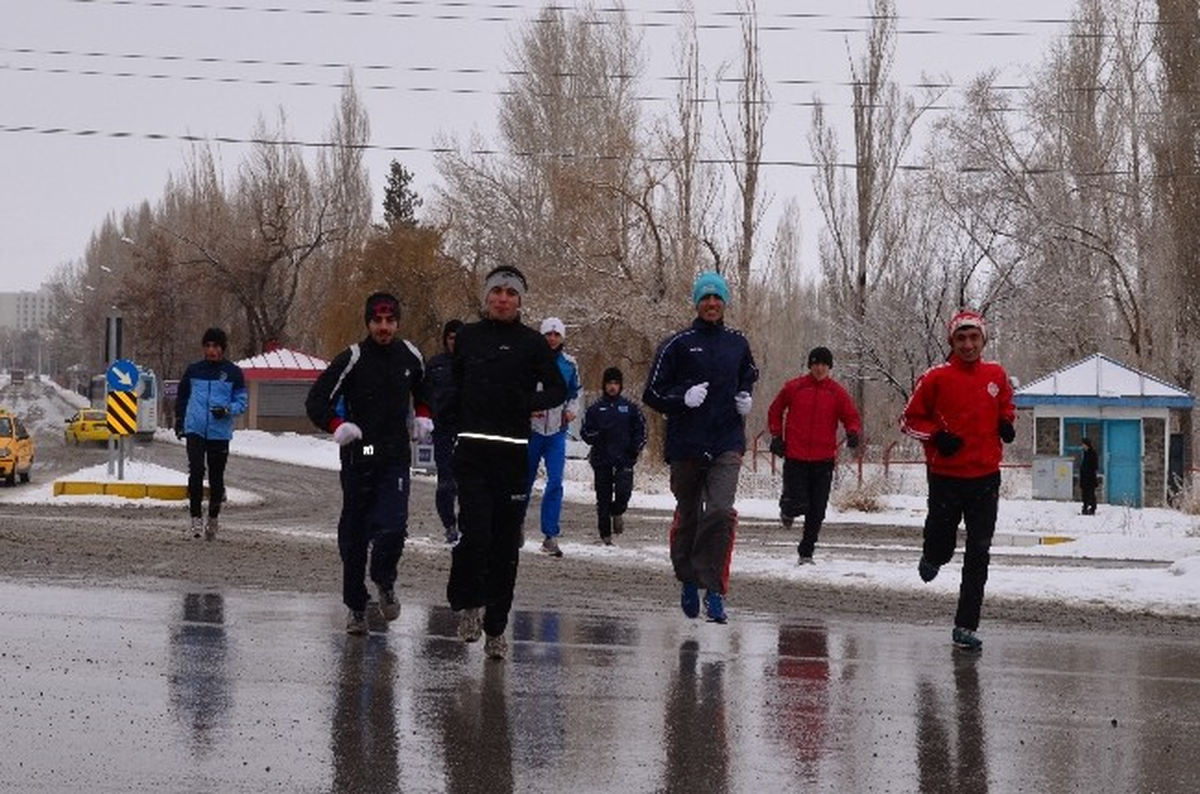 Erzurumlu Atletler Kros Ligine Hazırlanıyor