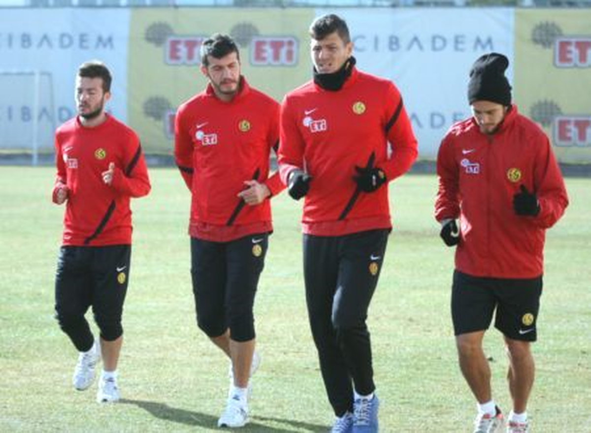 Eskişehirspor, Fenerbahçe Maçı Hazırlıklarına Başladı
