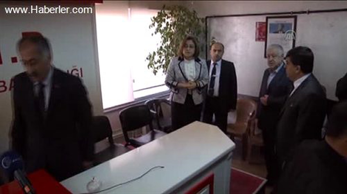 Fatma Şahin\'den MHP\'ye taziye ziyareti -