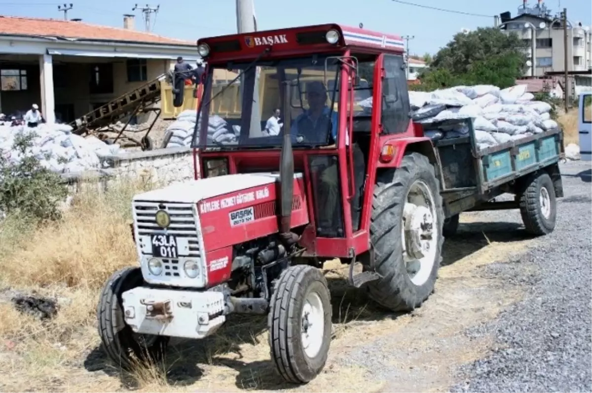 Gediz\'de 2 Bin Aileye Kömür Yardımı