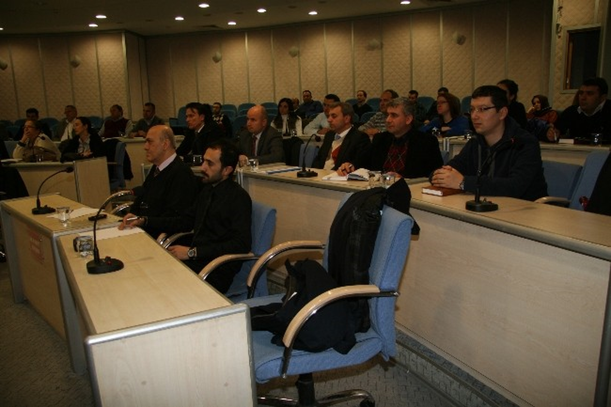 İmar Yetkilileri Adapazarı Belediyesi\'nde Toplandı
