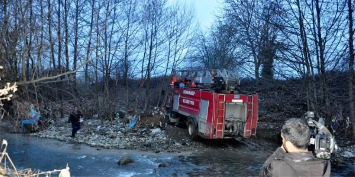 Düzce\'de Çamur İtfaiyecilere Pes Ettiremedi