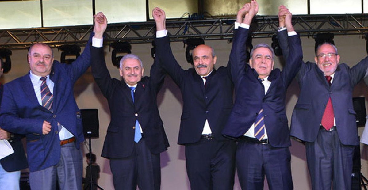 İzmir\'de 4 Başkan Adayı El Ele