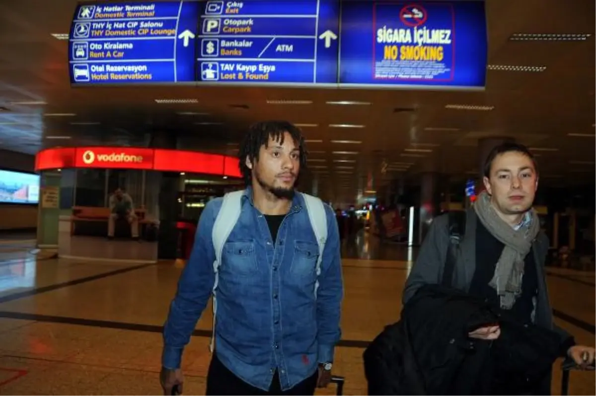 Jermaine Jones İstanbul\'da