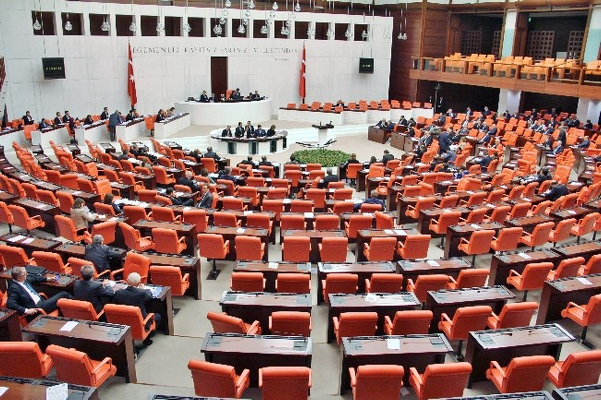 TBMM Genel Kurulu\'nda Torba Yasa Görüşmeleri