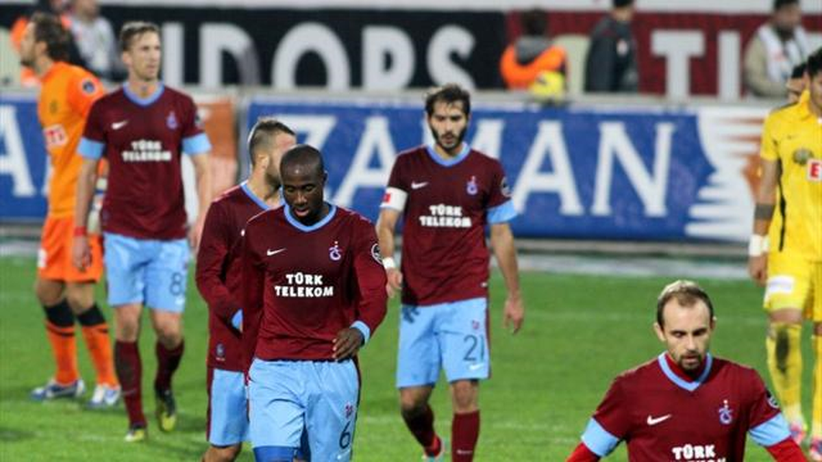 Trabzonspor\'da Sol Bamba Şoku